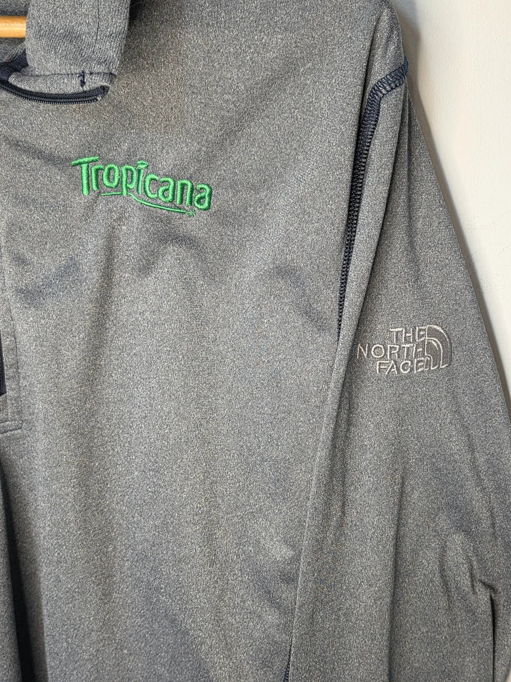 The North Face Canyonlands Quarter Zip Pullover Tropicana Promo Gray Men's Large